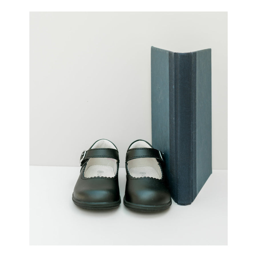 Chloe Classic Scalloped Leather Mary Jane