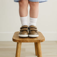 Little English traditional children's clothing. Royal gingham basic shorts with apple applique for toddler boys