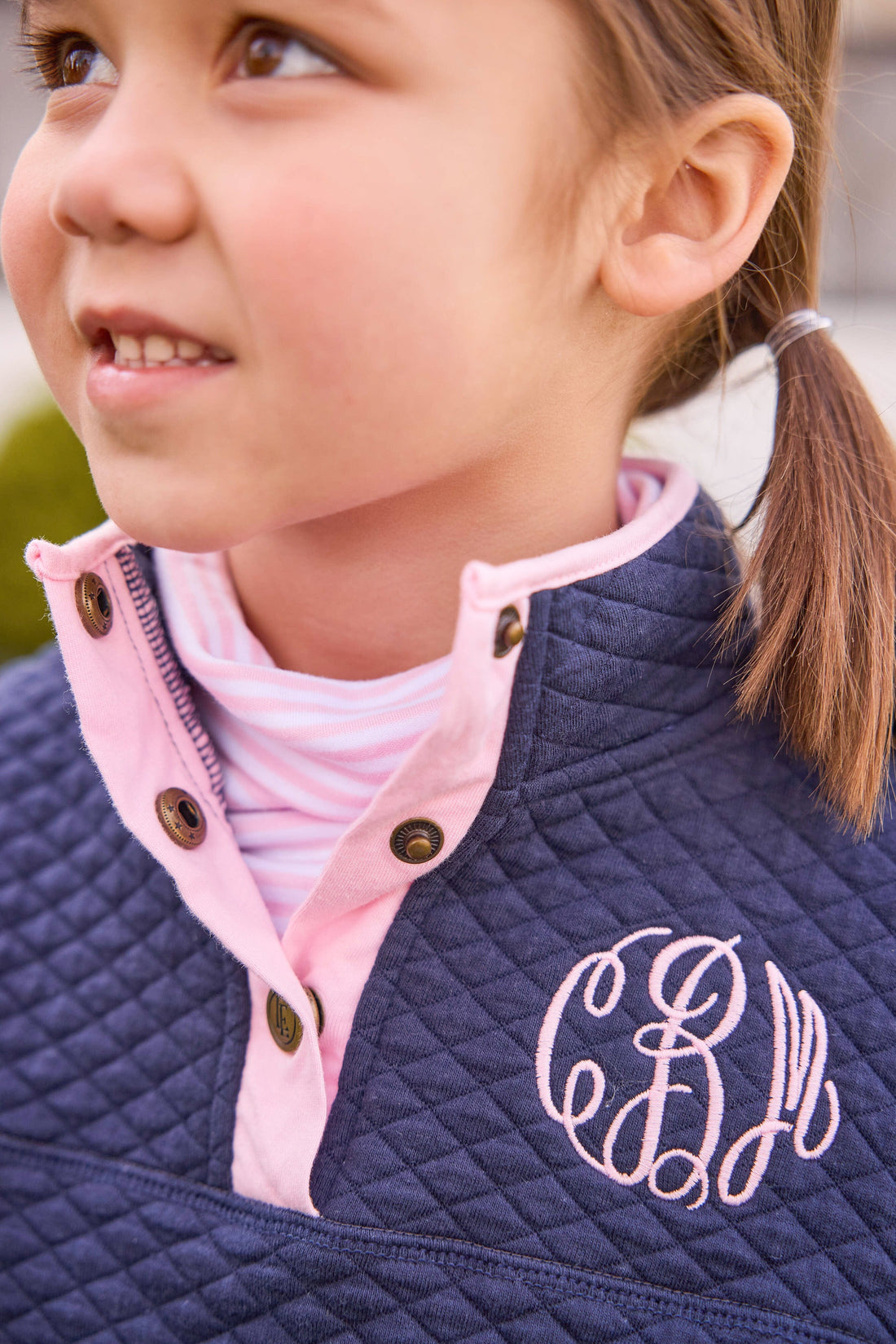 little english classic quilted pullover in navy and light pink 